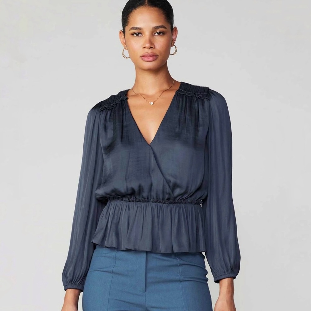 CURRENT AIR v-neck surplice peplum blouse in slate navy size small